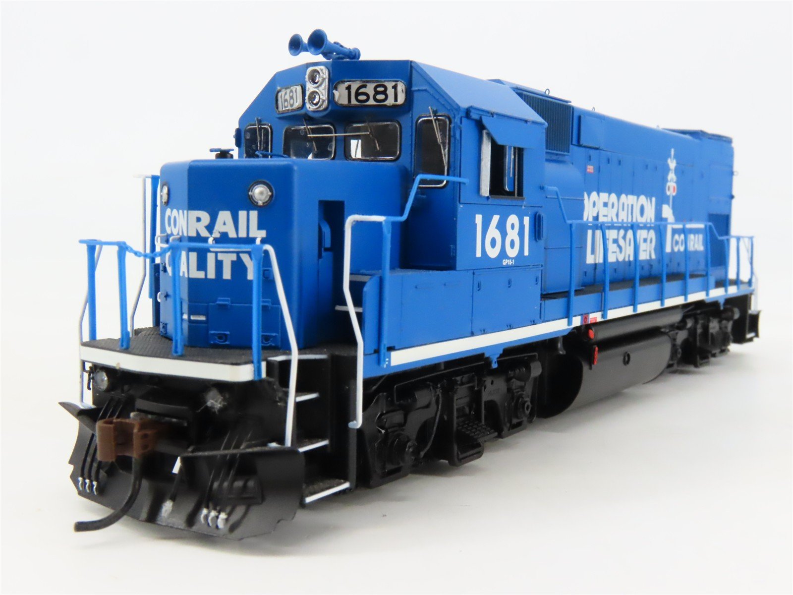 HO Scale Athearn Genesis G68158 CR Conrail GP15-1 Diesel #1681 wDCC & Sound