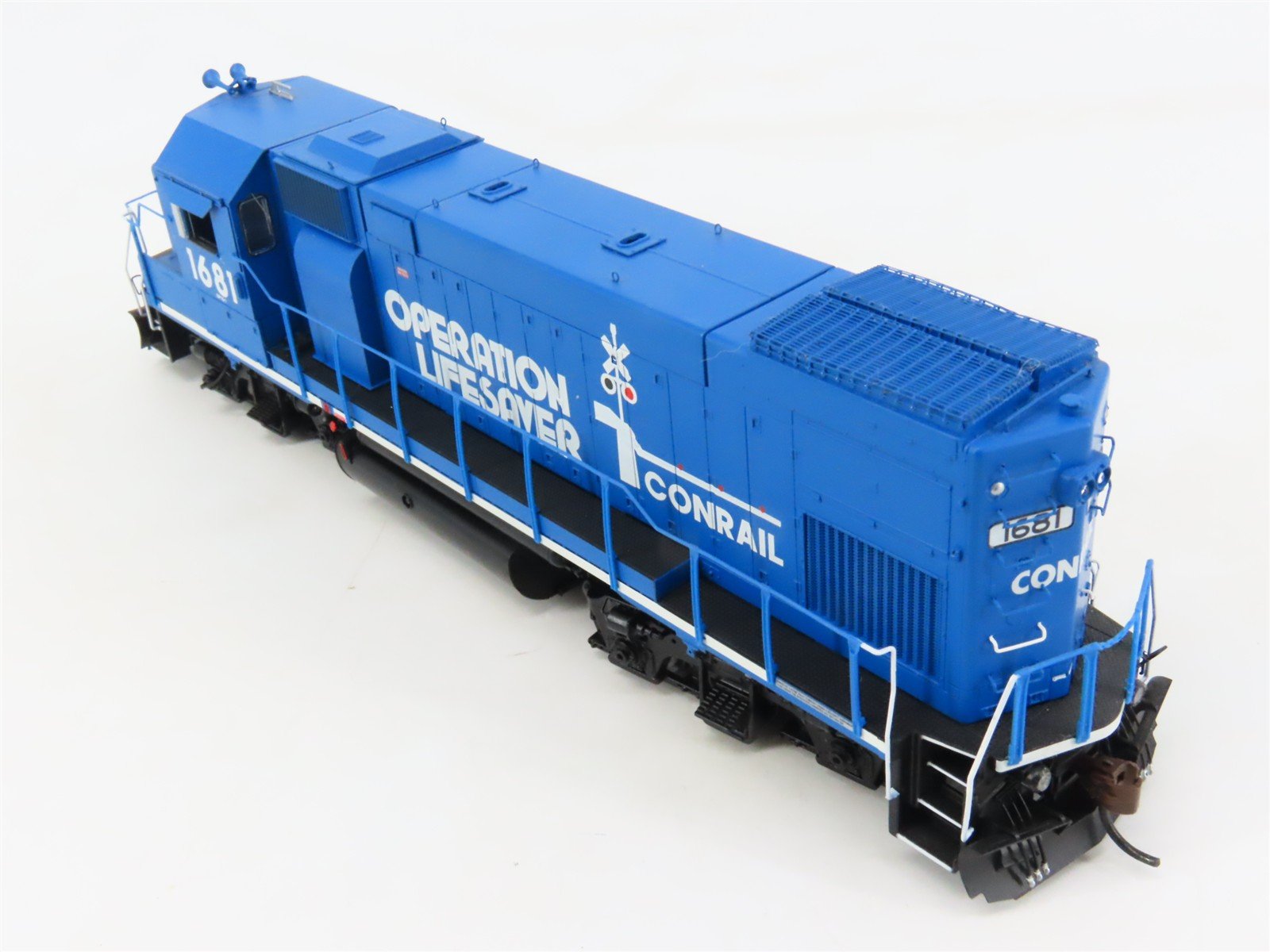 HO Scale Athearn Genesis G68158 CR Conrail GP15-1 Diesel #1681 wDCC & Sound