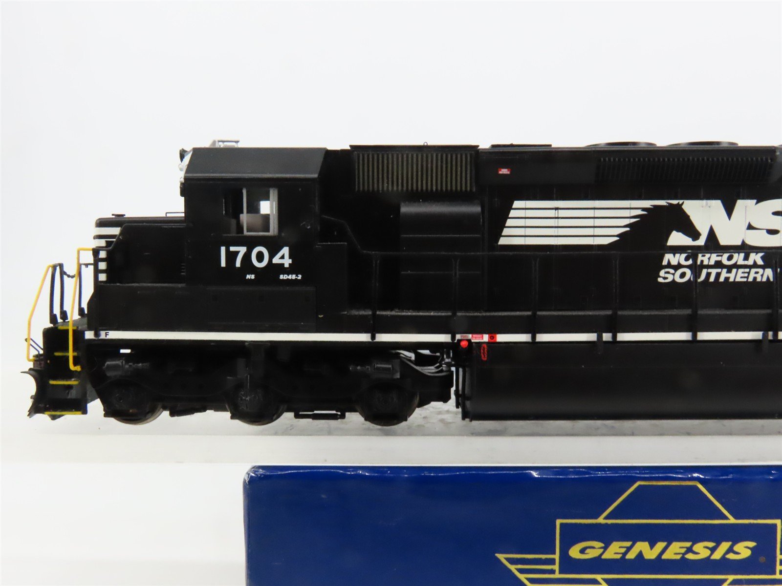 HO Athearn Genesis G67211 NS Railway SD45-2 Diesel Loco #1704 wDCC & Sound