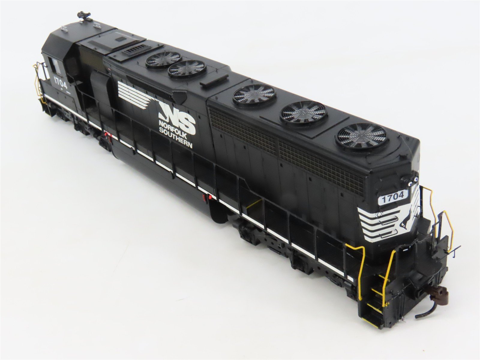 HO Athearn Genesis G67211 NS Railway SD45-2 Diesel Loco #1704 wDCC & Sound