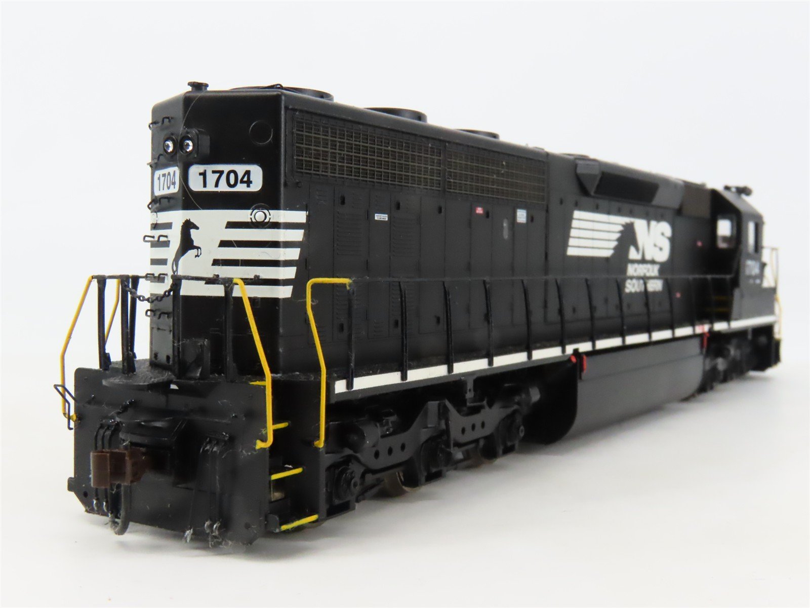 HO Athearn Genesis G67211 NS Railway SD45-2 Diesel Loco #1704 wDCC & Sound