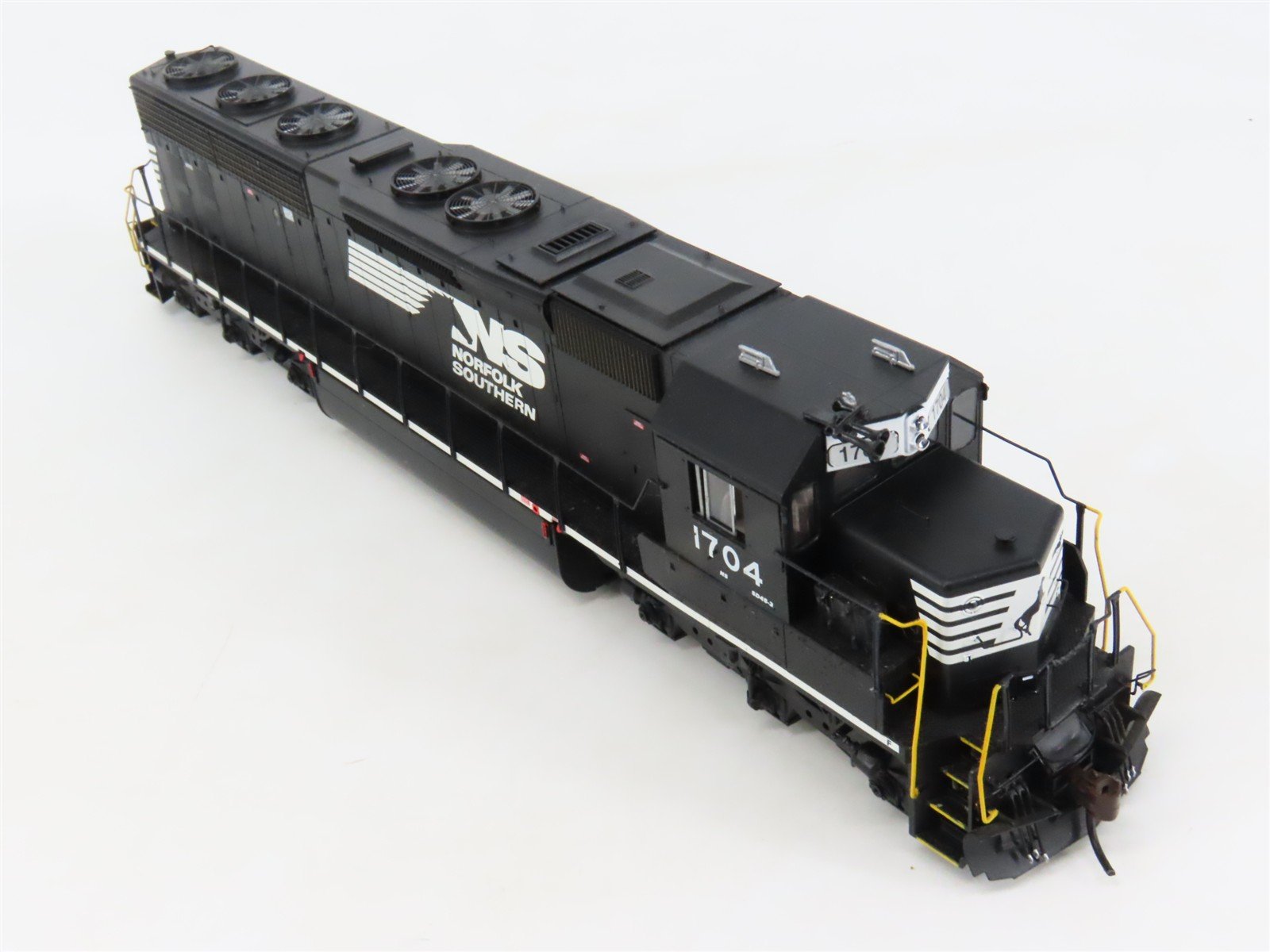 HO Athearn Genesis G67211 NS Railway SD45-2 Diesel Loco #1704 wDCC & Sound