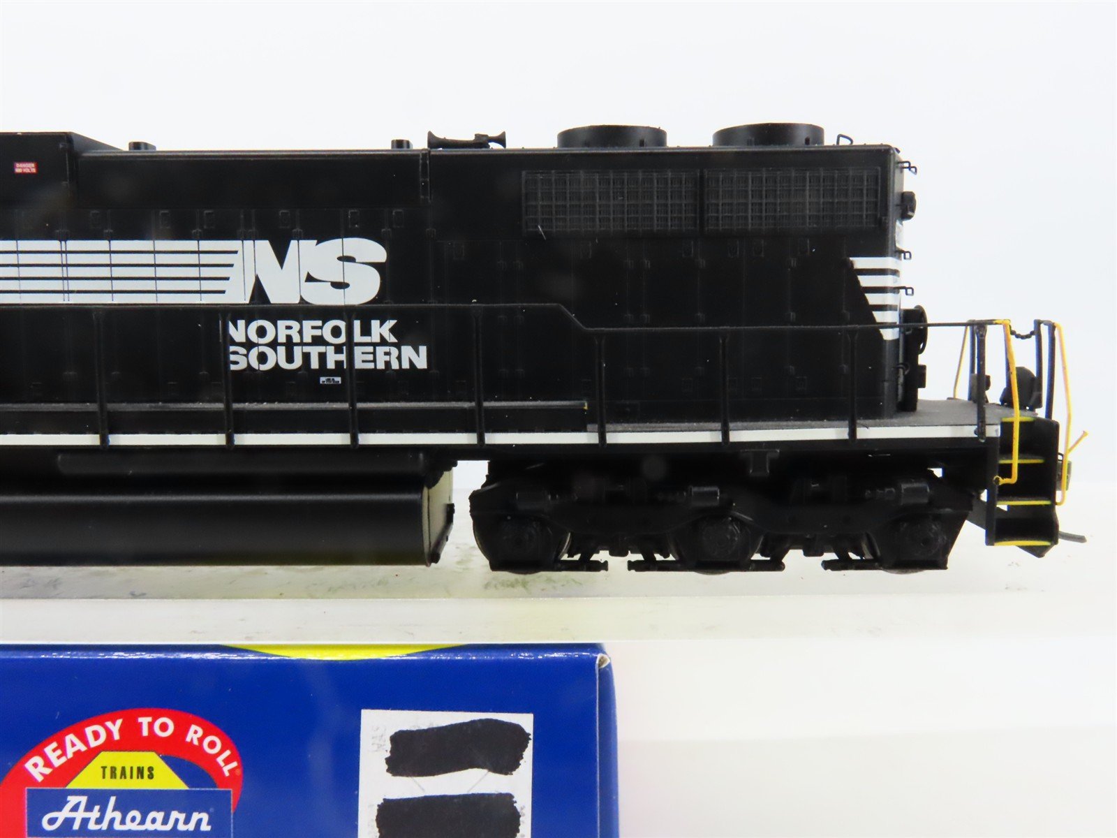 HO Athearn RTR ATH88585 NS Norfolk Southern SD38 Diesel Loco #3801 wDCC & Sound