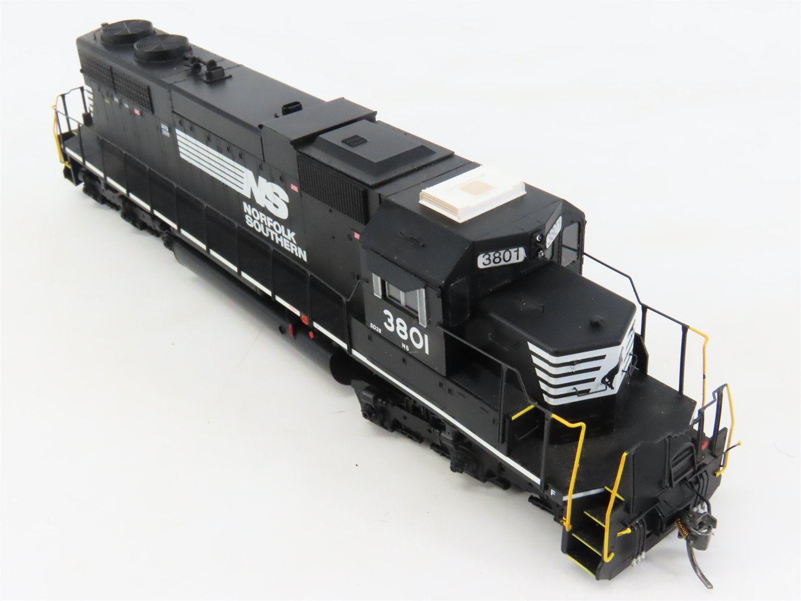 HO Athearn RTR ATH88585 NS Norfolk Southern SD38 Diesel Loco #3801 wDCC & Sound
