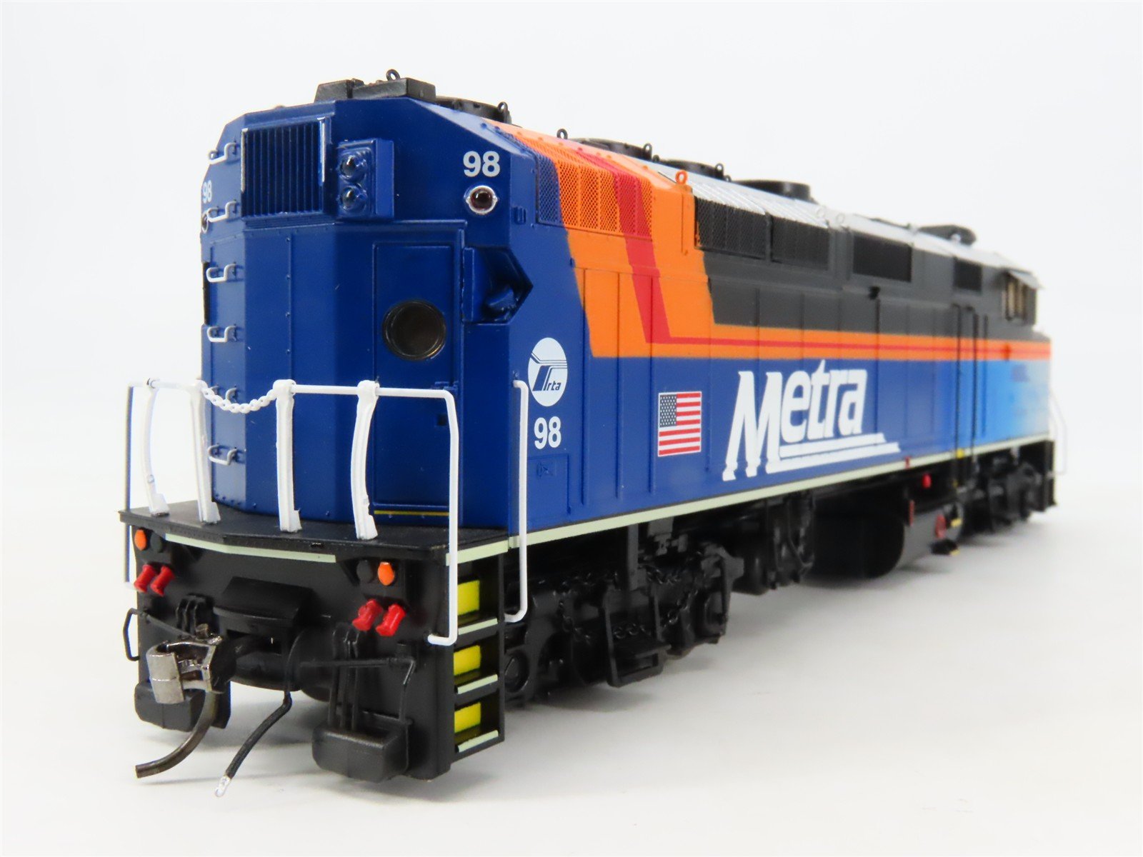 HO Scale Rapido 19511 Metra F59PH Diesel Locomotive #98 wDCC & Sound