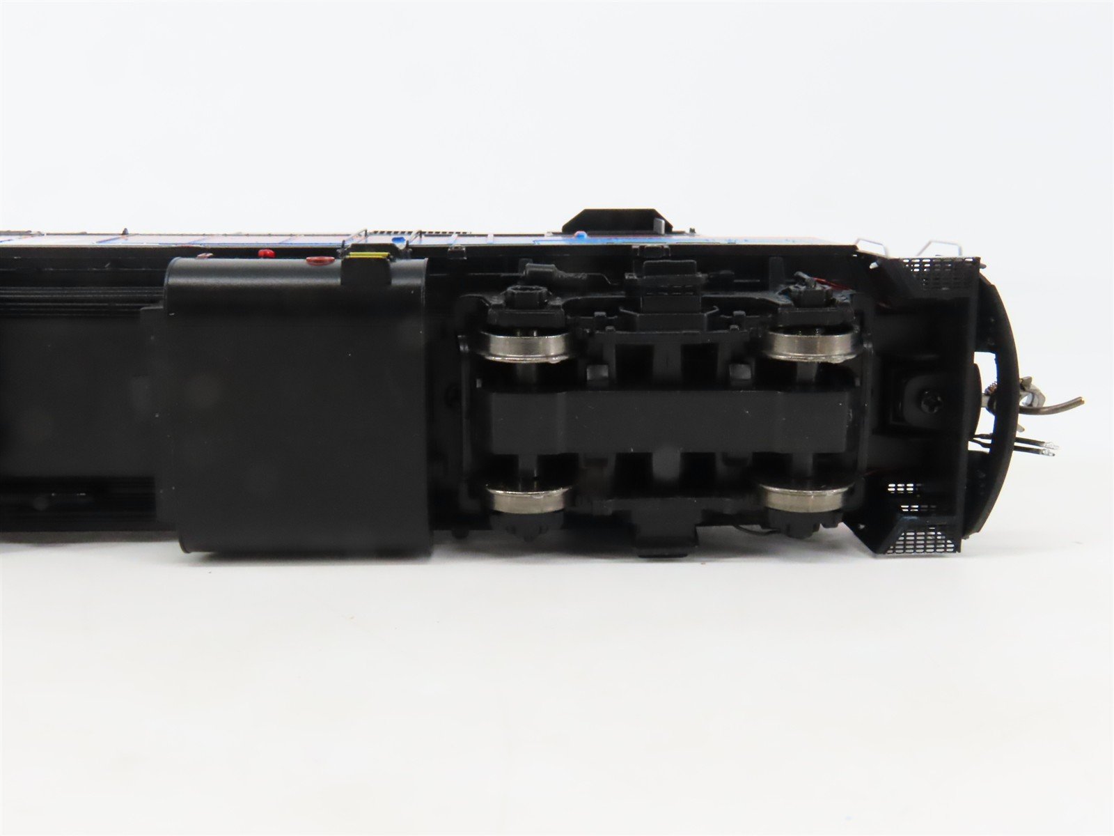 HO Scale Rapido 19511 Metra F59PH Diesel Locomotive #98 wDCC & Sound