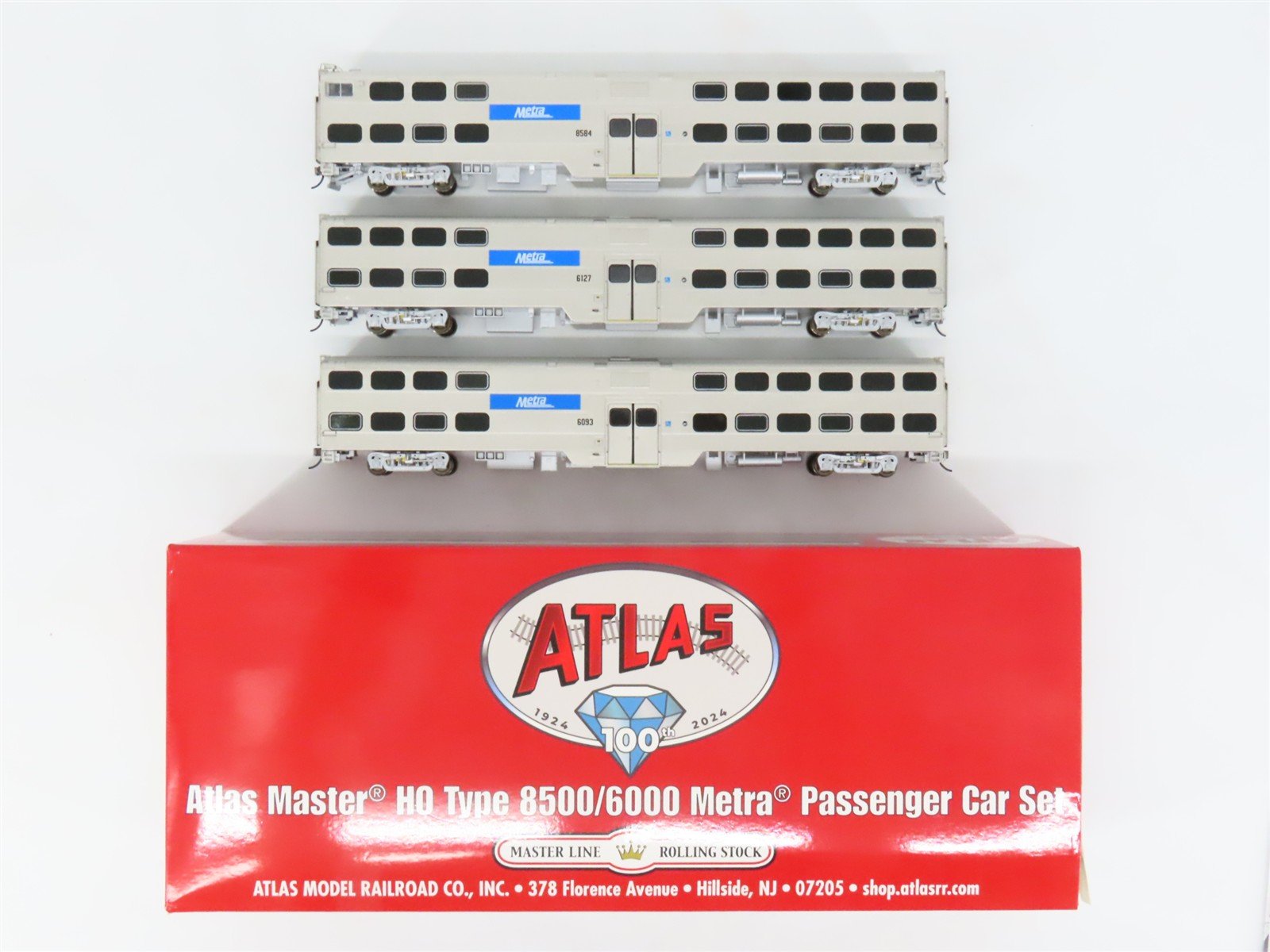 HO Scale Atlas 20007056 Metra 2 Trailer & 1 Cab Passenger Car Set