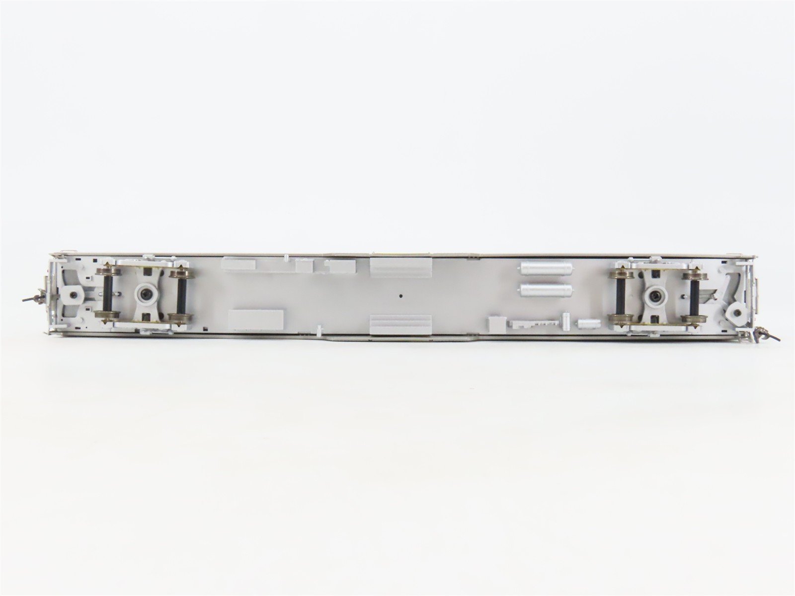 HO Scale Atlas 20007056 Metra 2 Trailer & 1 Cab Passenger Car Set