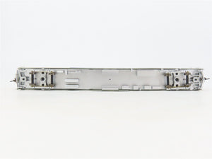 HO Scale Atlas 20007053 Metra Type 8500 Cab Passenger Car #8567