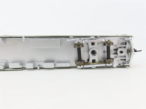 HO Scale Atlas 20007053 Metra Type 8500 Cab Passenger Car #8567