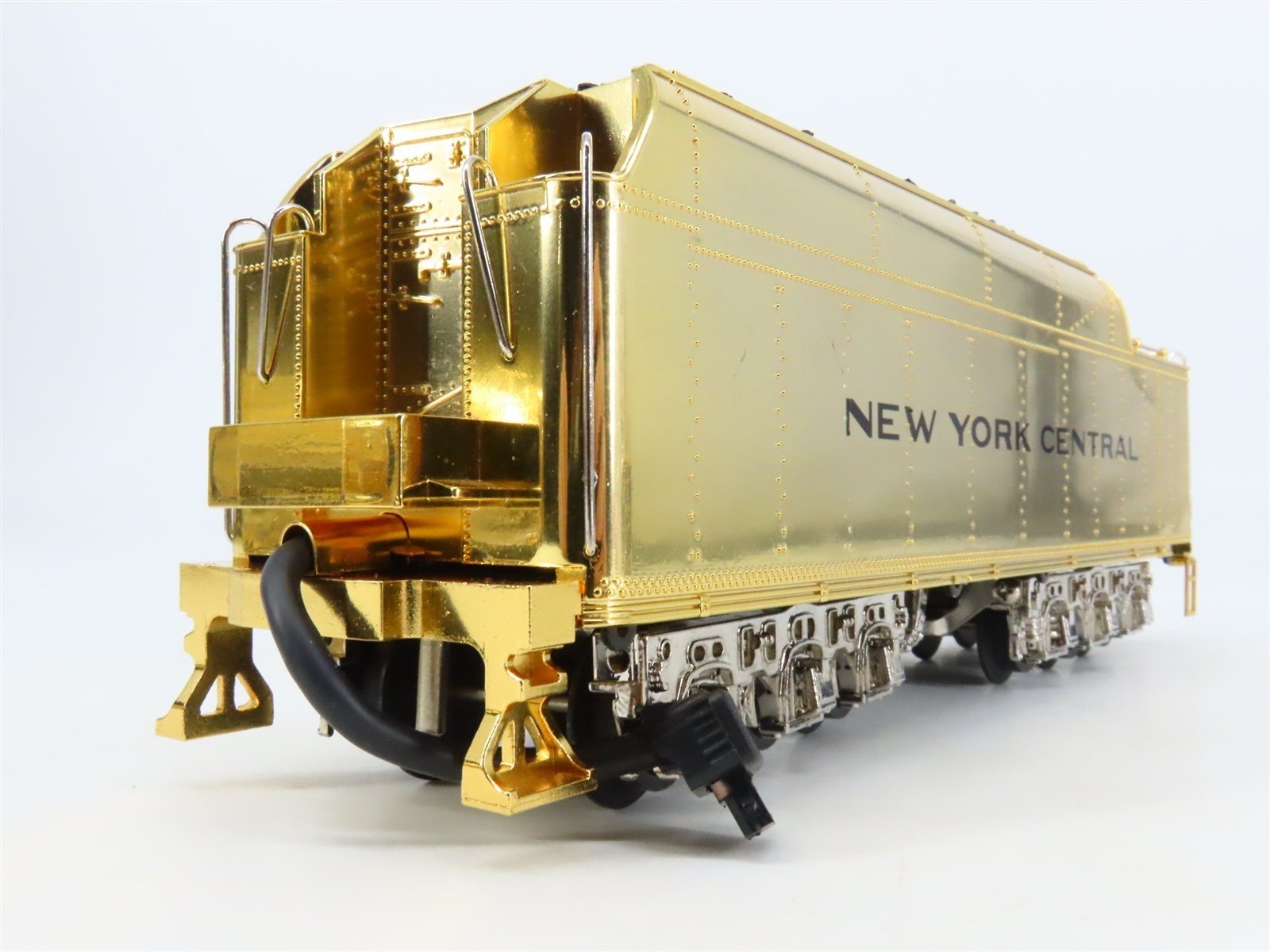O 3-Rail MTH Millennium Gold NYC J1e Steam w/ 6 Freight & Passenger Cars