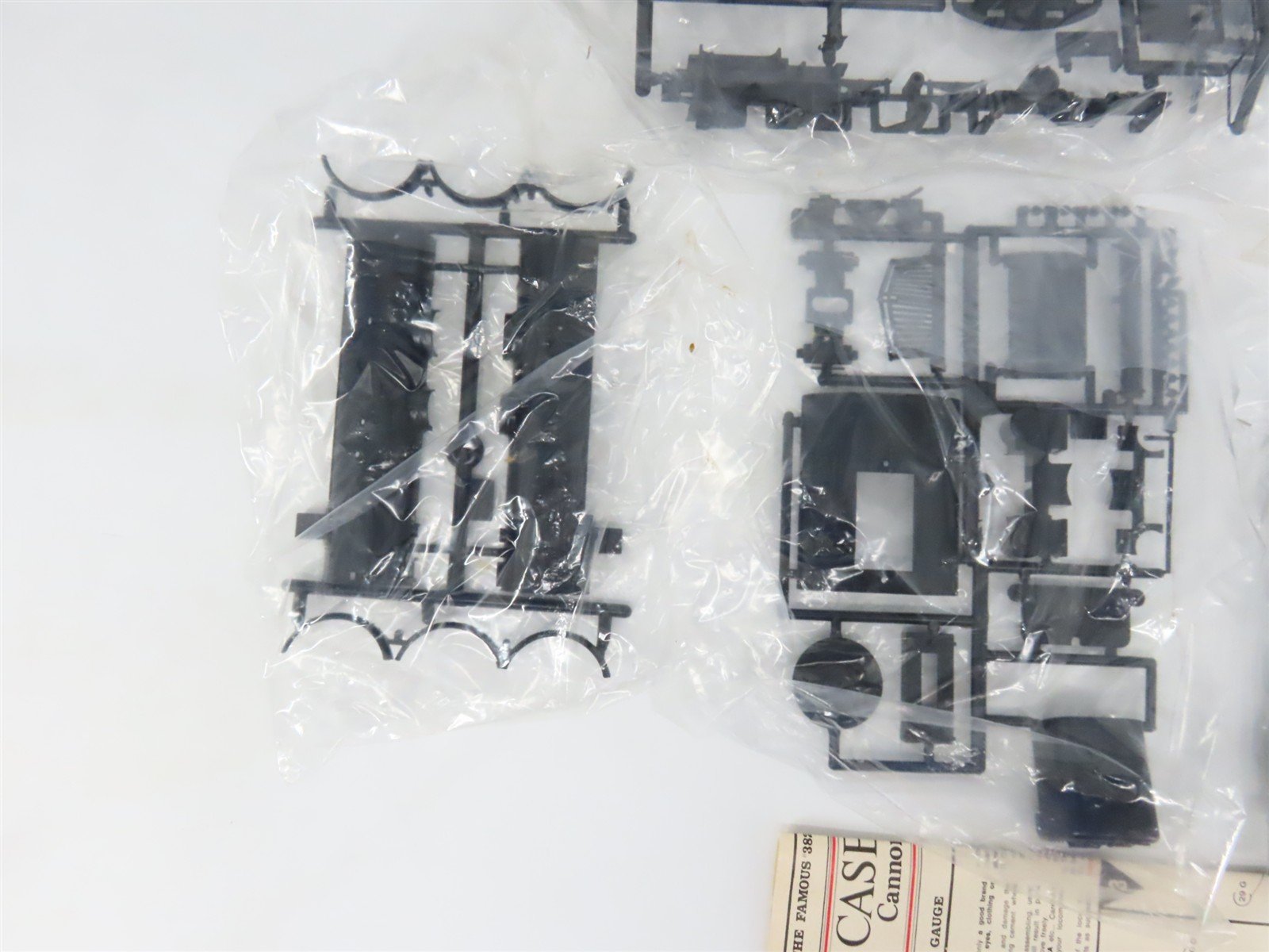 O Scale 2-Rail Rivarossi 7201 Undecorated 4-6-0 Steam Locomotive Kit UNPOWERED
