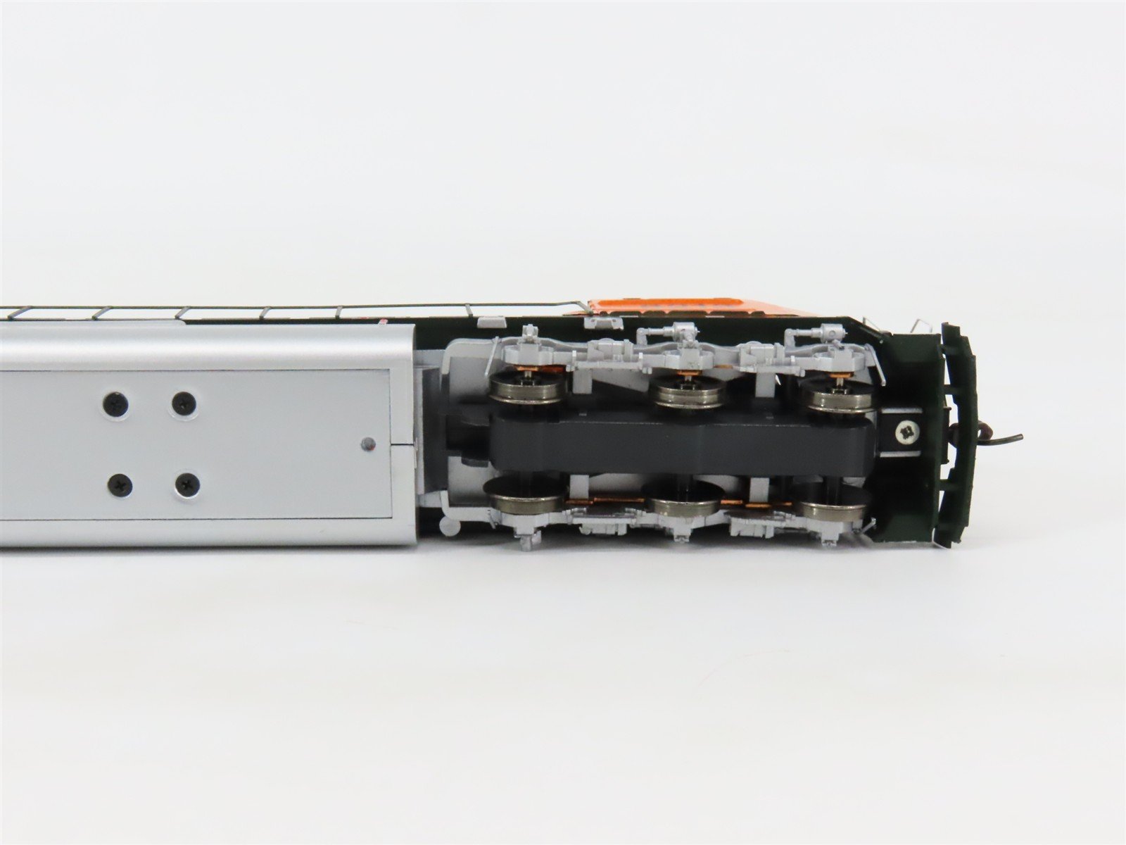 HO Scale Athearn Genesis G6174 BNSF Railway Heritage SD75M Diesel #8213