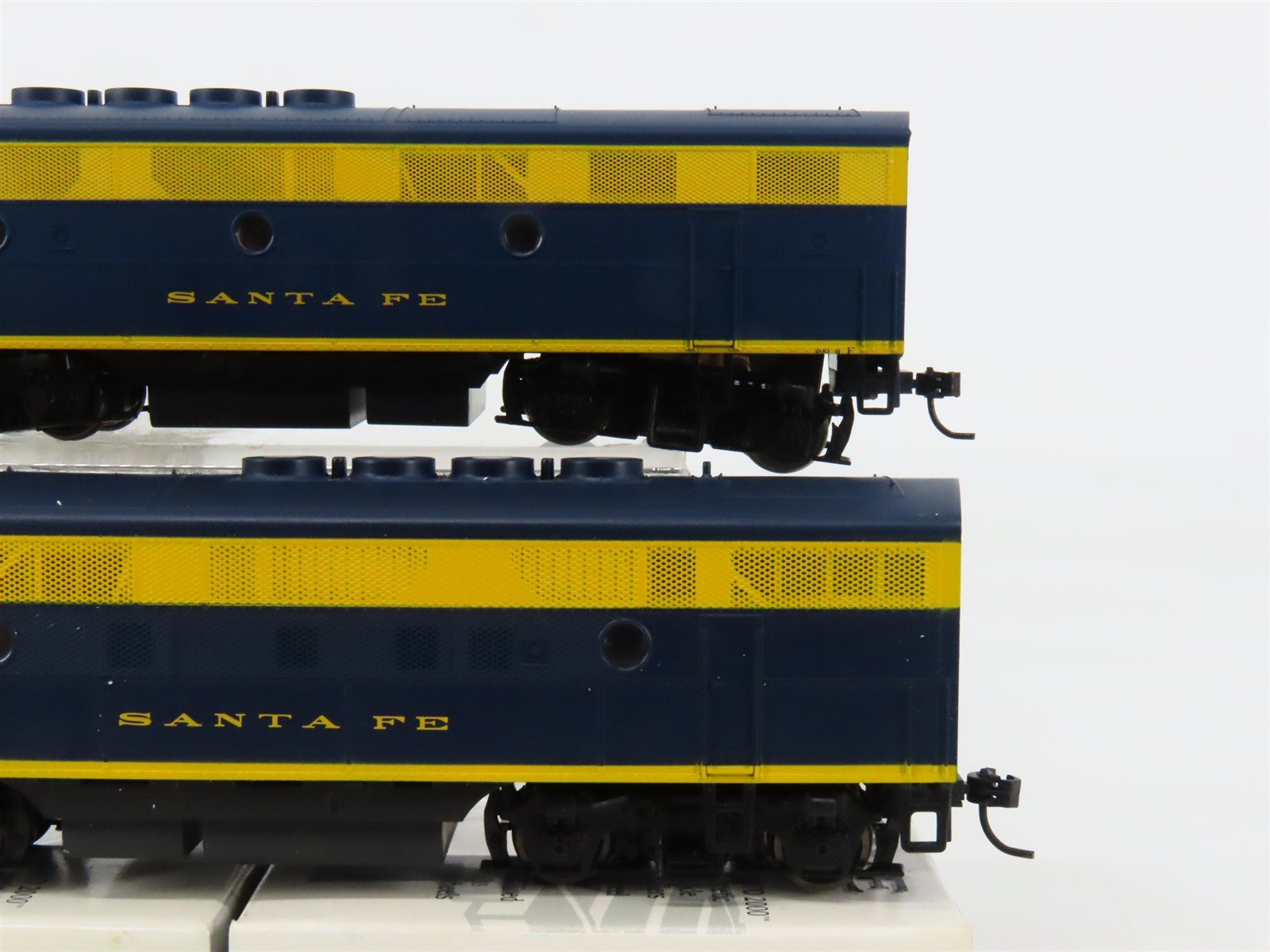 HO Scale Proto 1000 ATSF Santa Fe EMD F3A/B Diesel Locomotive Set #200C/200B
