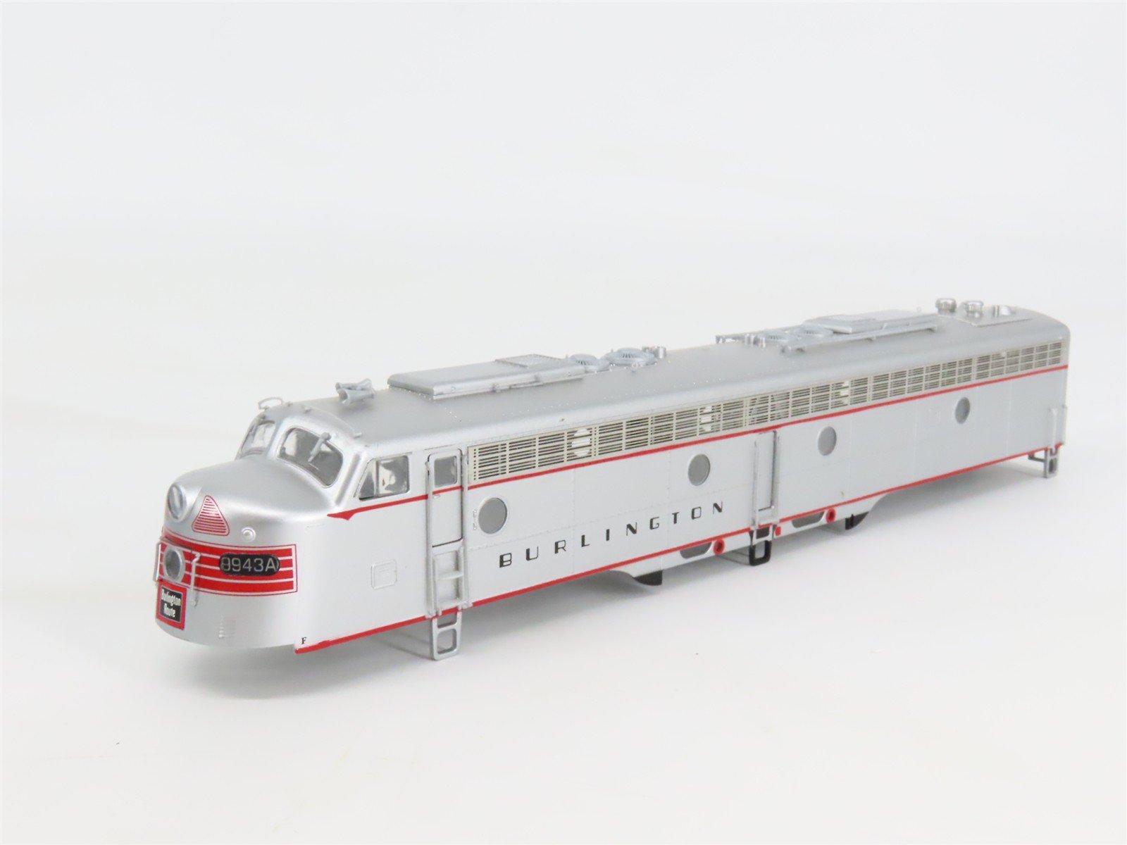 HO Scale Proto 2000 8046 CB&Q Burlington Route EMD E8/9A Diesel #9943A
