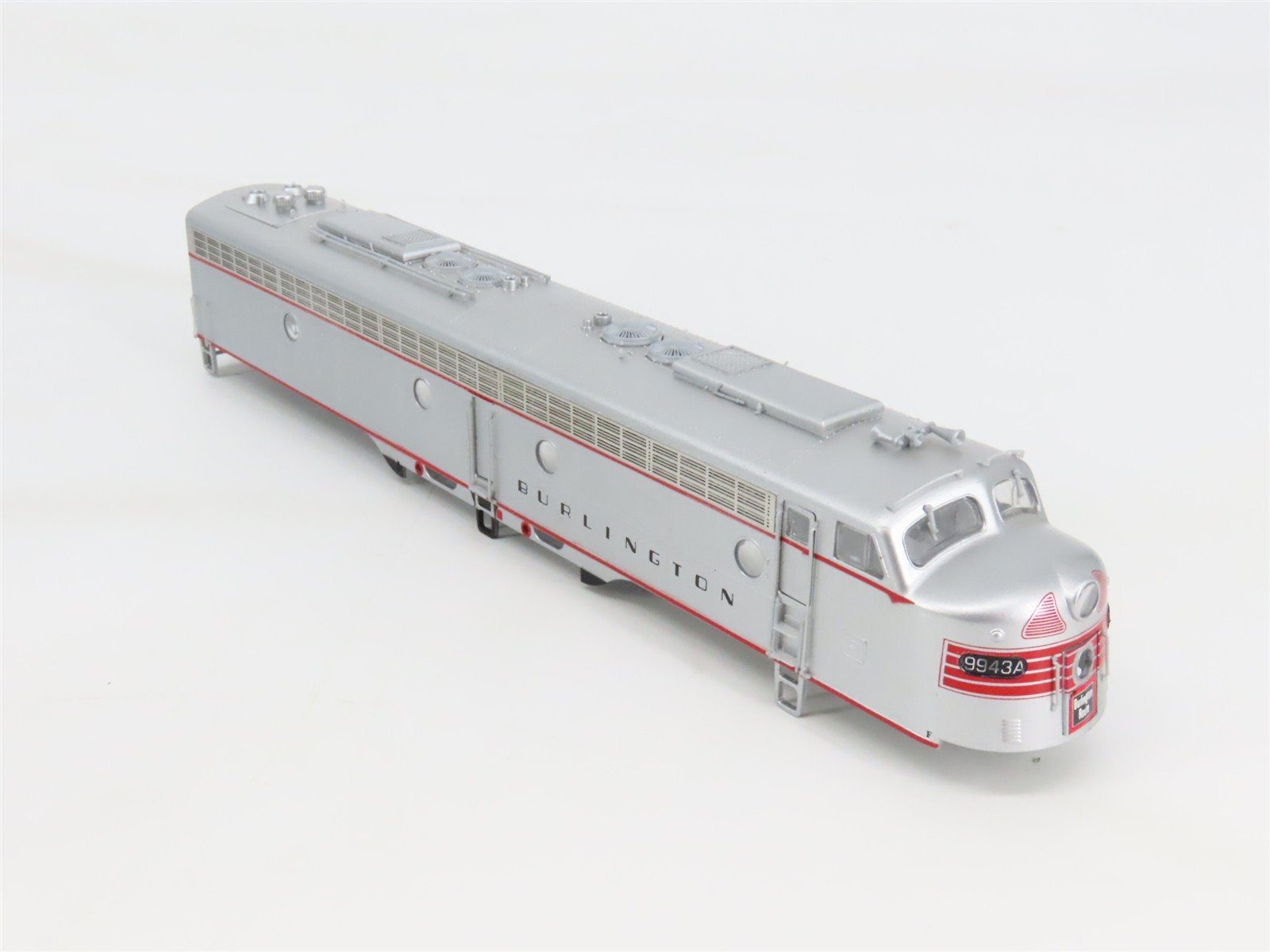 HO Scale Proto 2000 8046 CB&Q Burlington Route EMD E8/9A Diesel #9943A