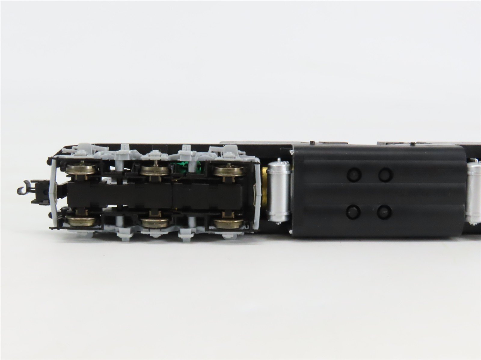 HO Scale Proto 2000 8045 CB&Q Burlington Route EMD E8/9A Diesel #9942A