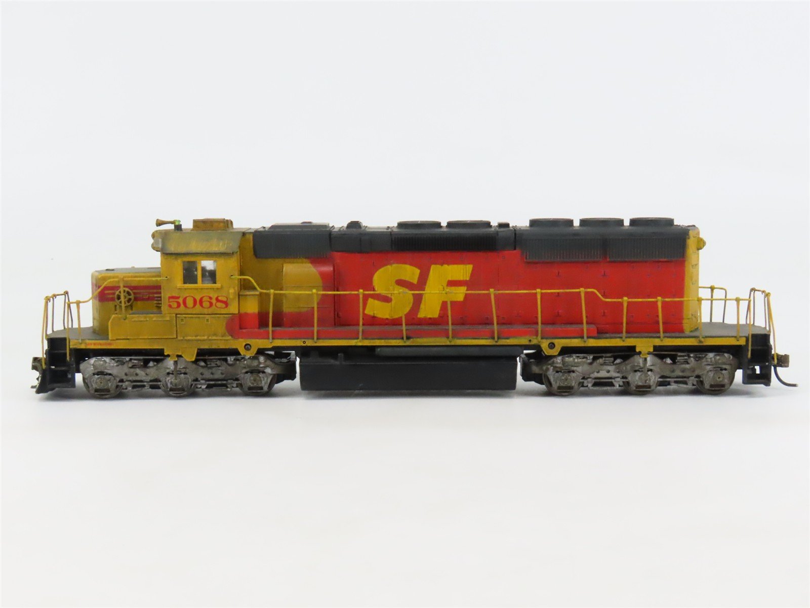 HO Scale Athearn SP-SF Merger 