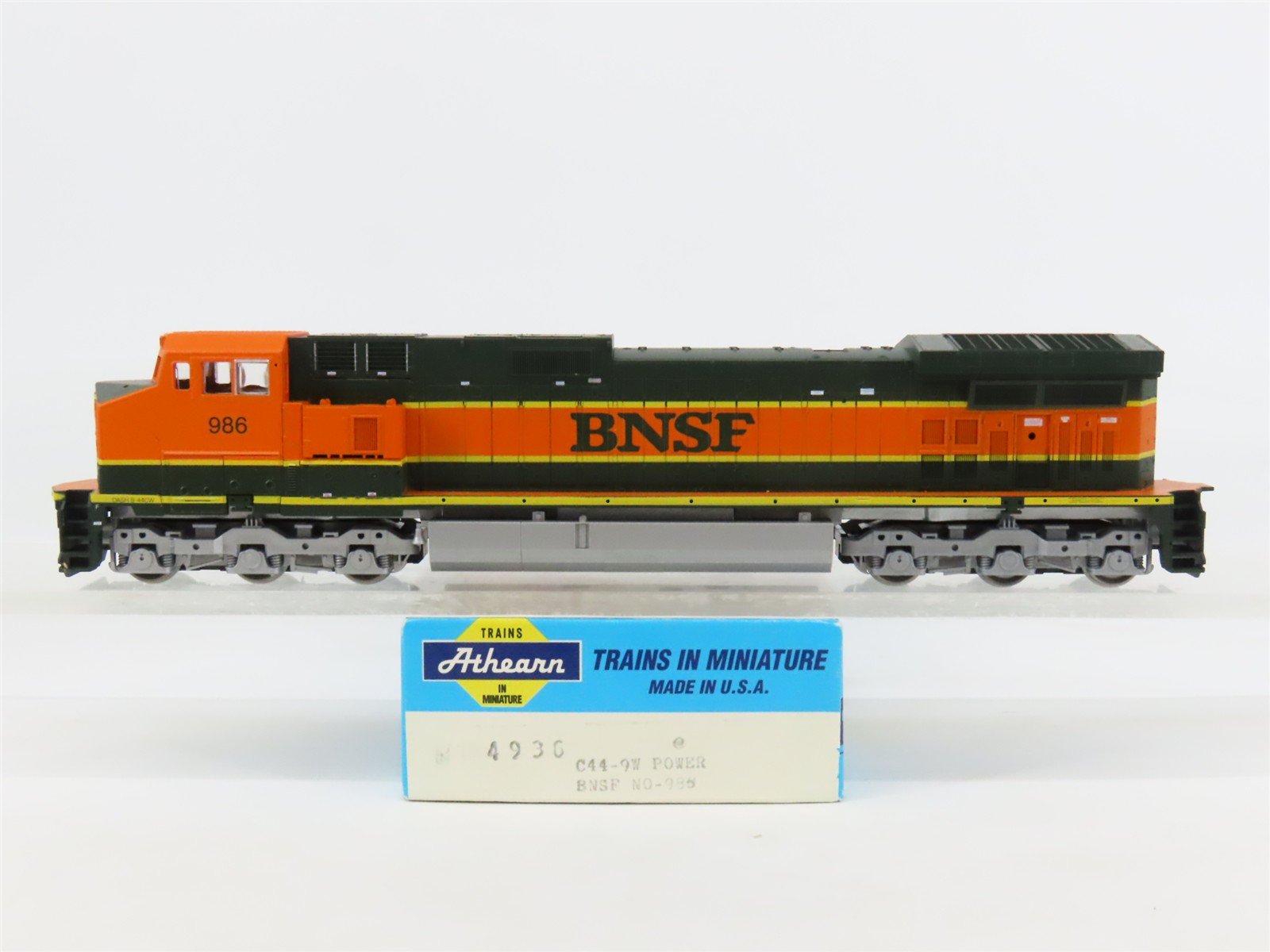 HO Scale Athearn 4936 BNSF Railway GE C44-9W "Dash 9" Diesel Locomotive #986