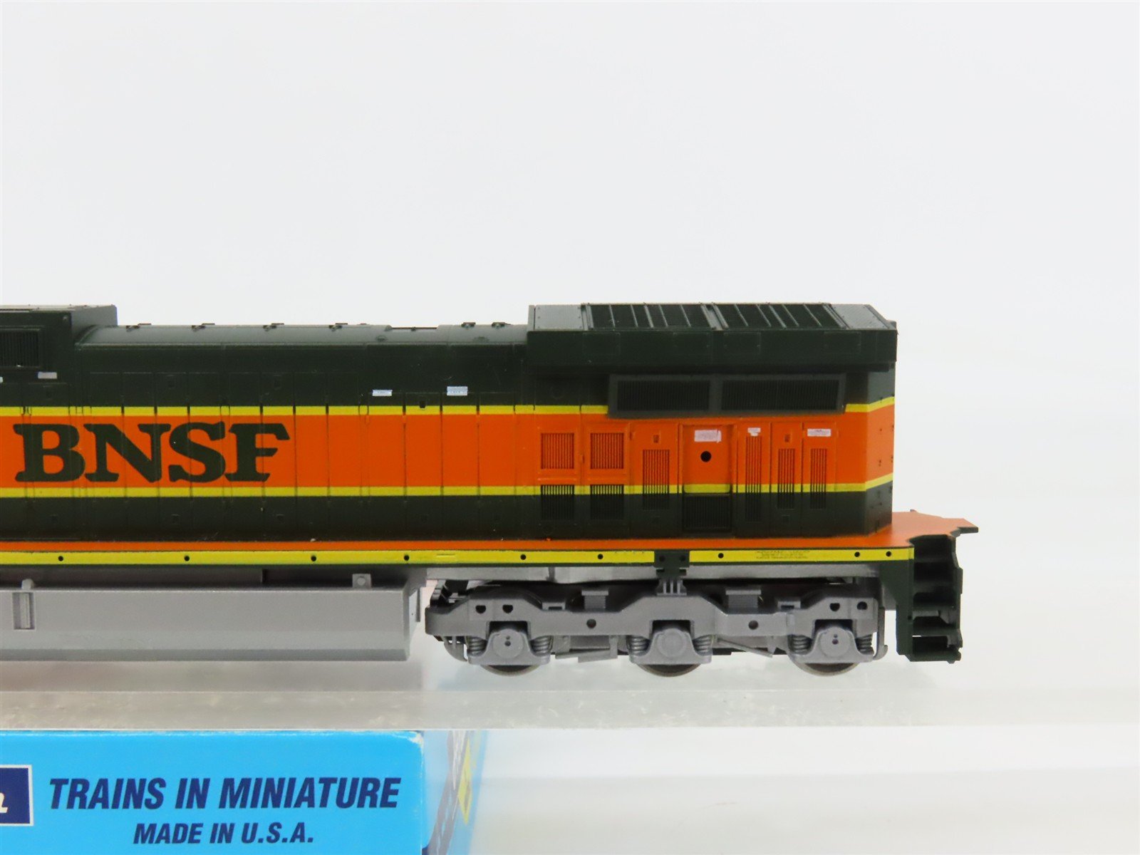 HO Scale Athearn 4936 BNSF Railway GE C44-9W 