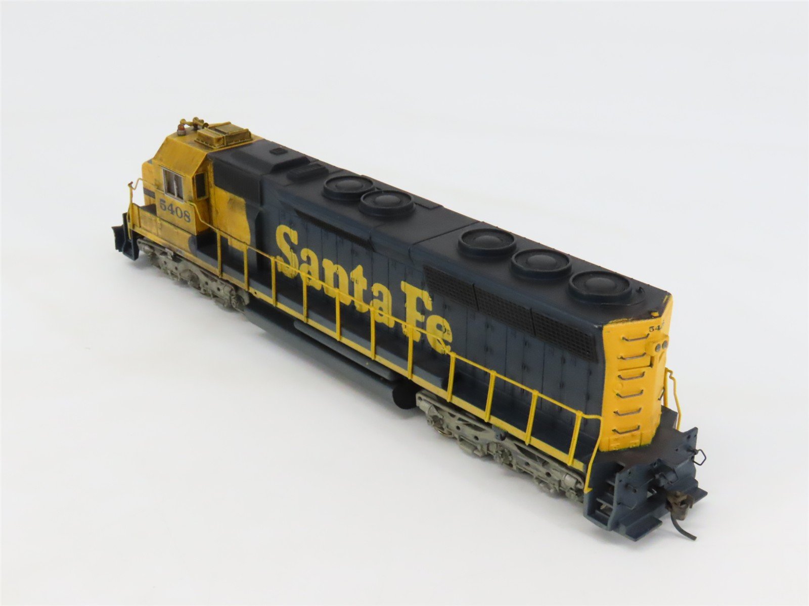 HO Scale Bachmann Plus 11612 ATSF Santa Fe EMD SD45 Diesel #5408 - Weathered