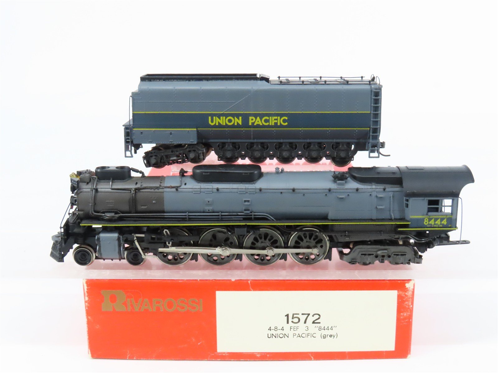 HO Scale Rivarossi 1572 UP Union Pacific 4-8-4 FEF-3 Steam Locomotive #8444