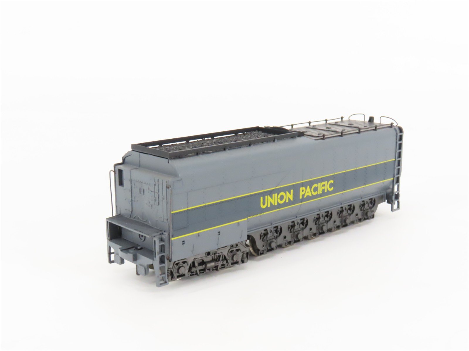 HO Scale Rivarossi 1572 UP Union Pacific 4-8-4 FEF-3 Steam Locomotive #8444
