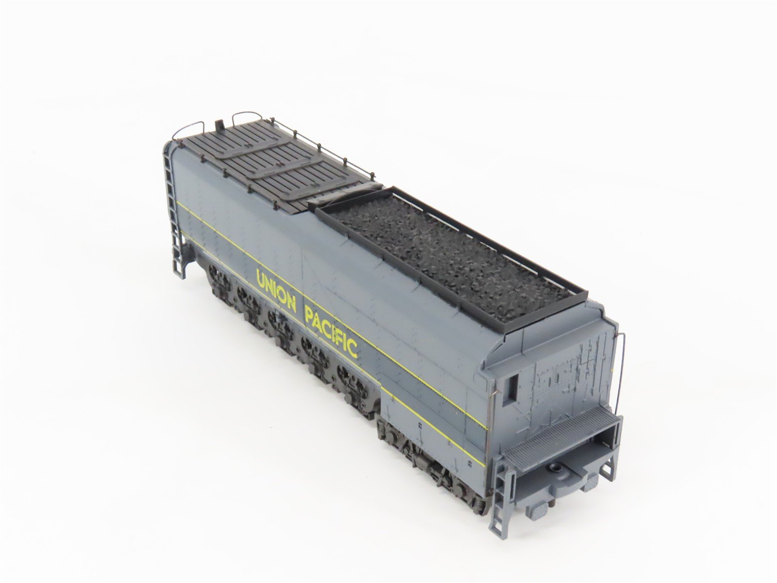HO Scale Rivarossi 1572 UP Union Pacific 4-8-4 FEF-3 Steam Locomotive #8444