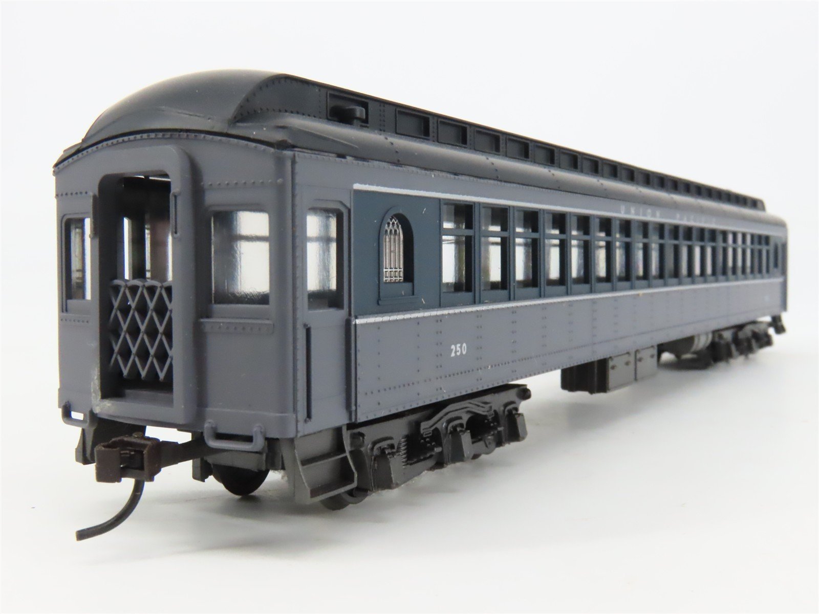 LOT of 6 HO Scale IHC UP Union Pacific Overland Passenger Cars