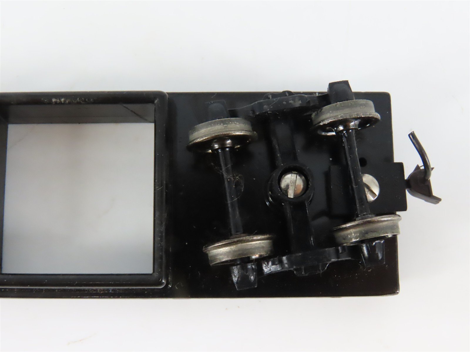 HO Scale Centerline Cleaning Car w/ 2 Roller Covers