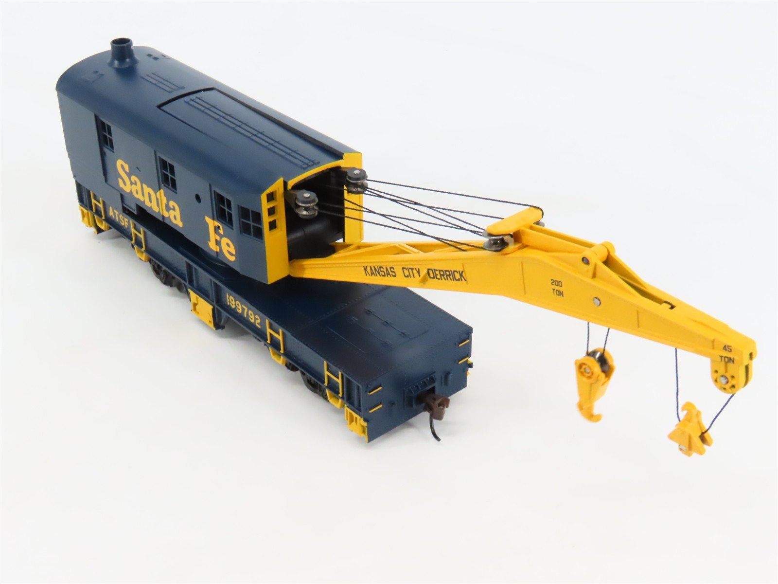 HO Scale Athearn RTR 7529 ATSF Santa Fe 200-Ton Crane & Tender #199792