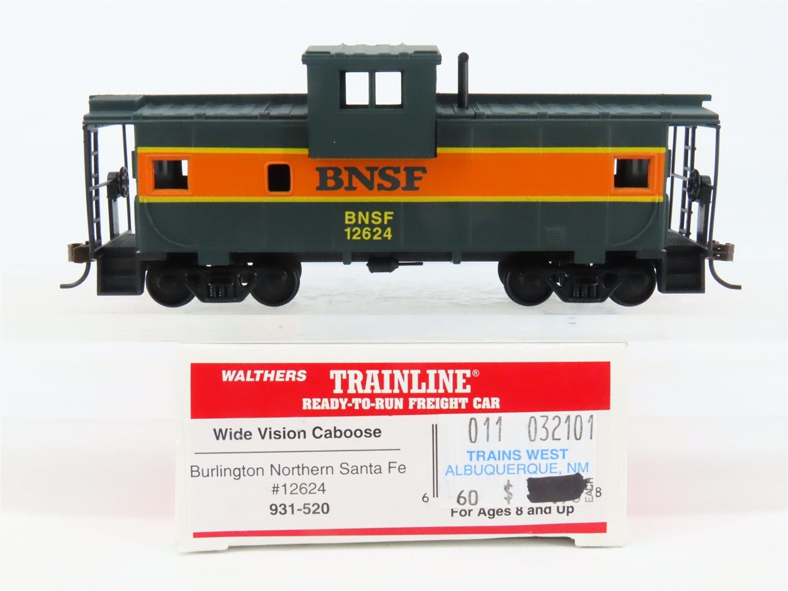 HO Scale Walthers 931-520 BNSF Railway Wide Vision Caboose #12624