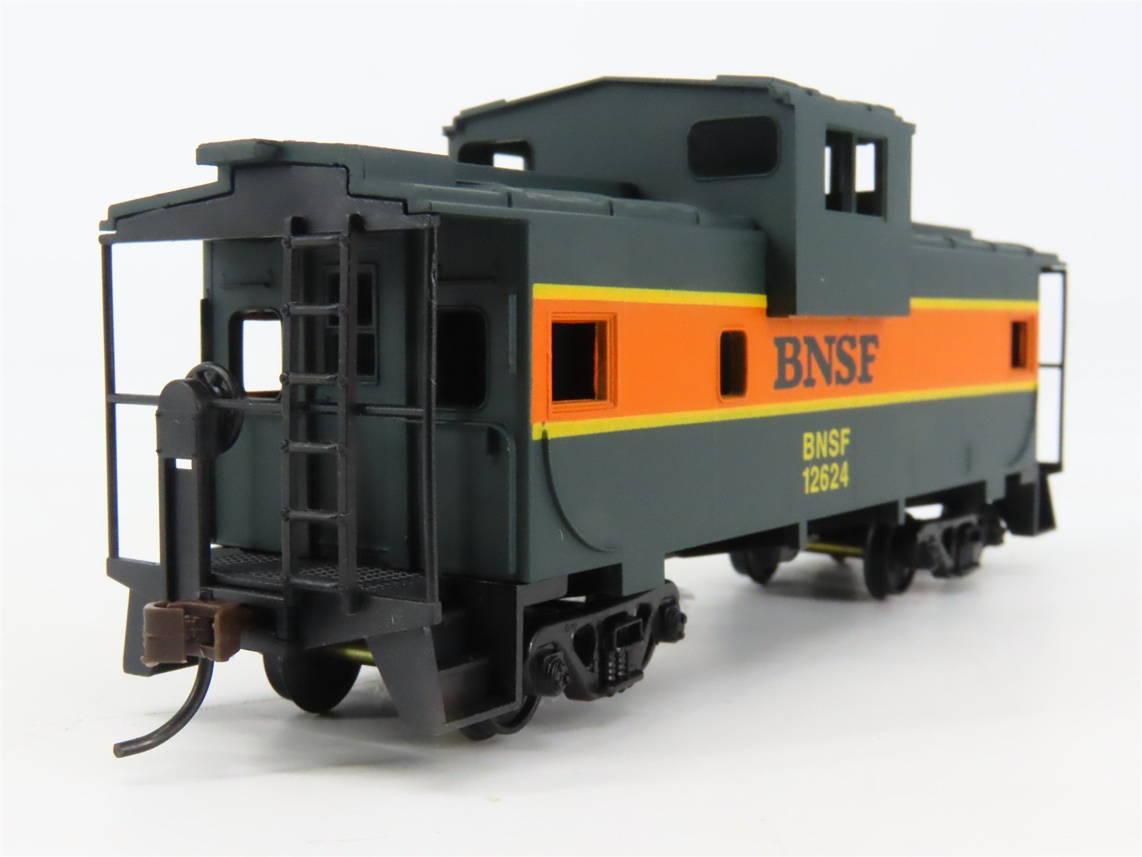 HO Scale Walthers 931-520 BNSF Railway Wide Vision Caboose #12624