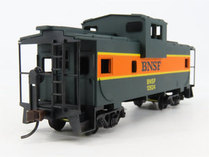 HO Scale Walthers 931-520 BNSF Railway Wide Vision Caboose #12624