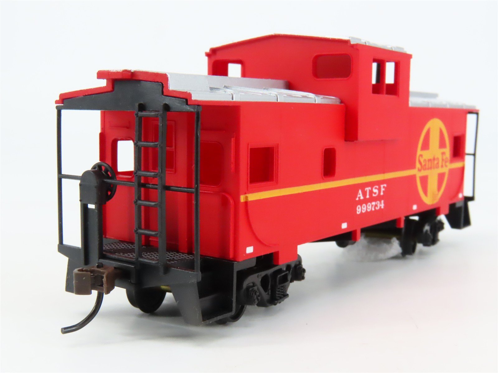 HO Scale Walthers 931-503 ATSF Santa Fe Extended Vision Caboose #999734