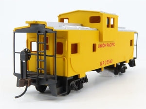 HO Scale Walthers 931-502 UP Union Pacific Extended Vision Caboose #25540