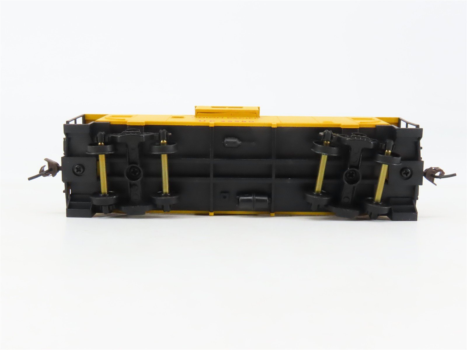 HO Scale Walthers 931-502 UP Union Pacific Extended Vision Caboose #25540
