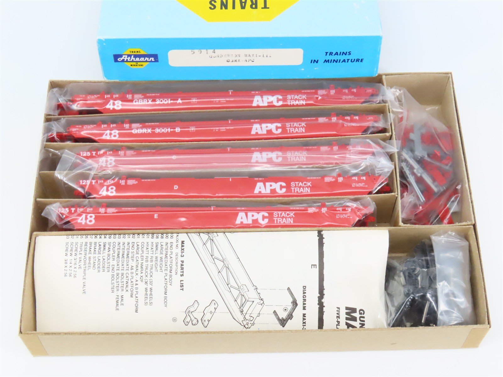 HO Scale Athearn 5914 GBRX/APC Gunderson Maxi-III Well 5-Car Kit