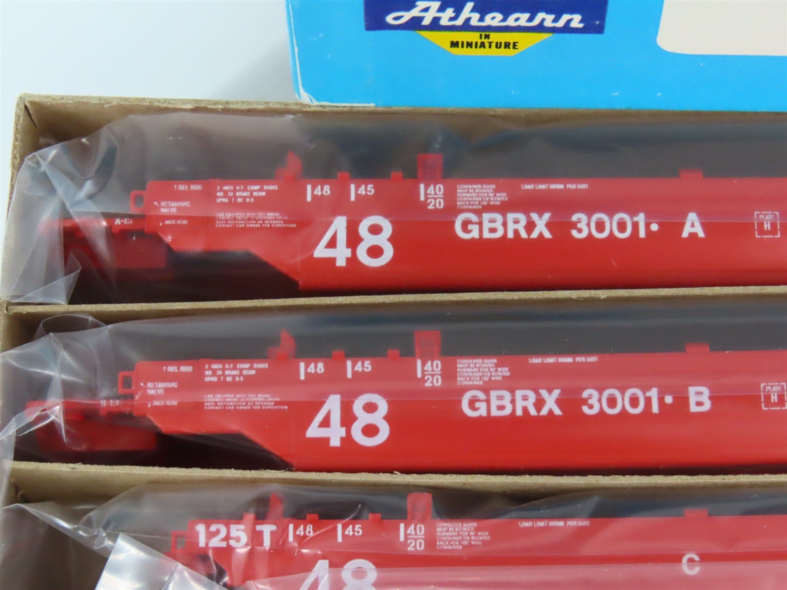 HO Scale Athearn 5914 GBRX/APC Gunderson Maxi-III Well 5-Car Kit