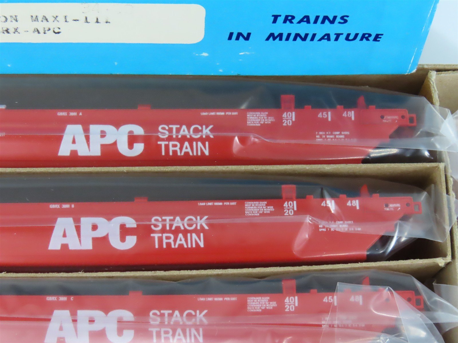 HO Scale Athearn 5914 GBRX/APC Gunderson Maxi-III Well 5-Car Kit