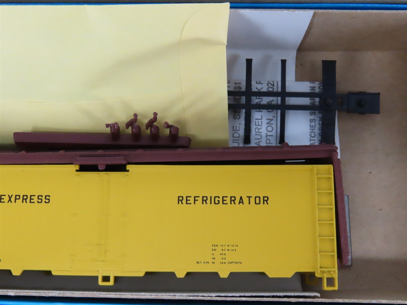 LOT of 7 HO Scale Athearn ATSF/Blatz/FGE 40' Steel Reefer Car Kit