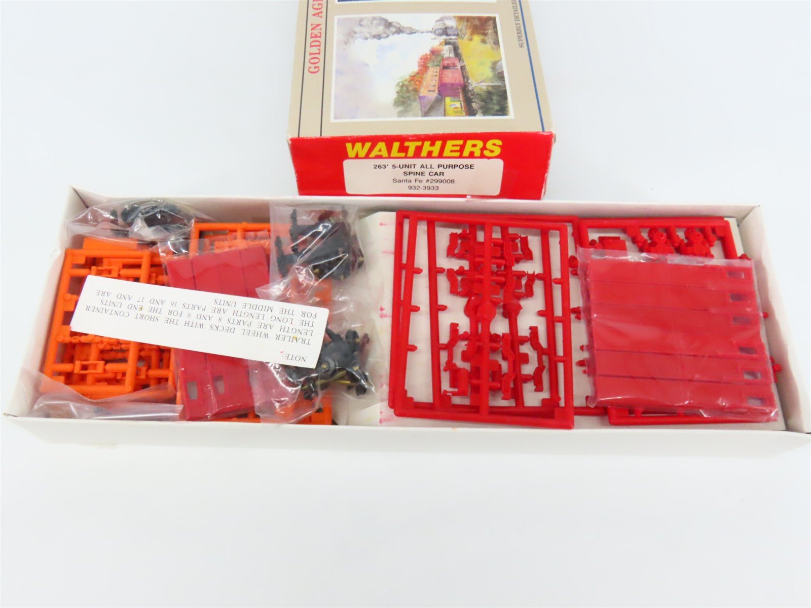 HO Scale Walthers 932-3933 ATSF Santa Fe 263' 5-Unit Spine Car Kit