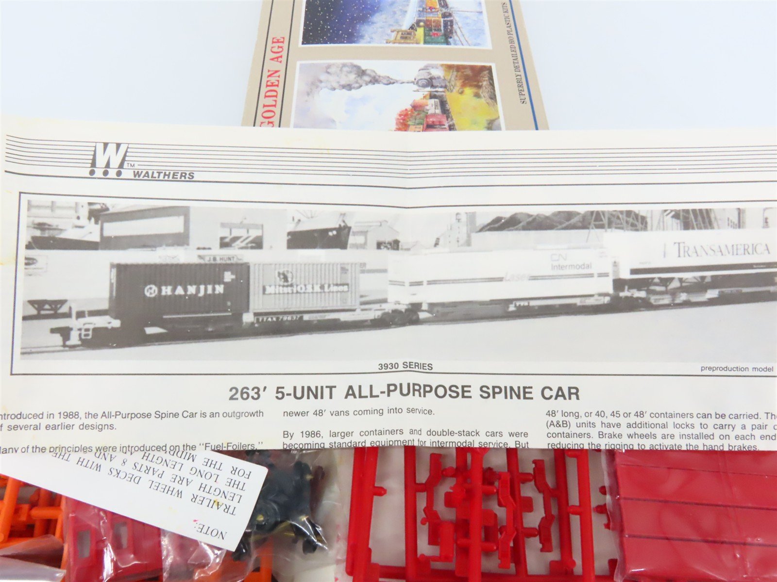 HO Scale Walthers 932-3933 ATSF Santa Fe 263' 5-Unit Spine Car Kit