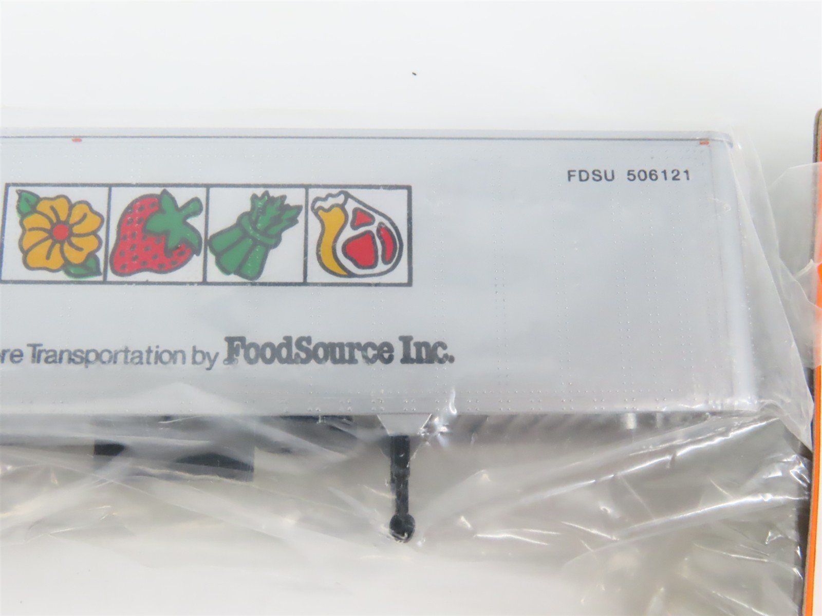 LOT of 6 HO Scale Con-Cor 0004-820101 Nitrol Process 45' Trailers