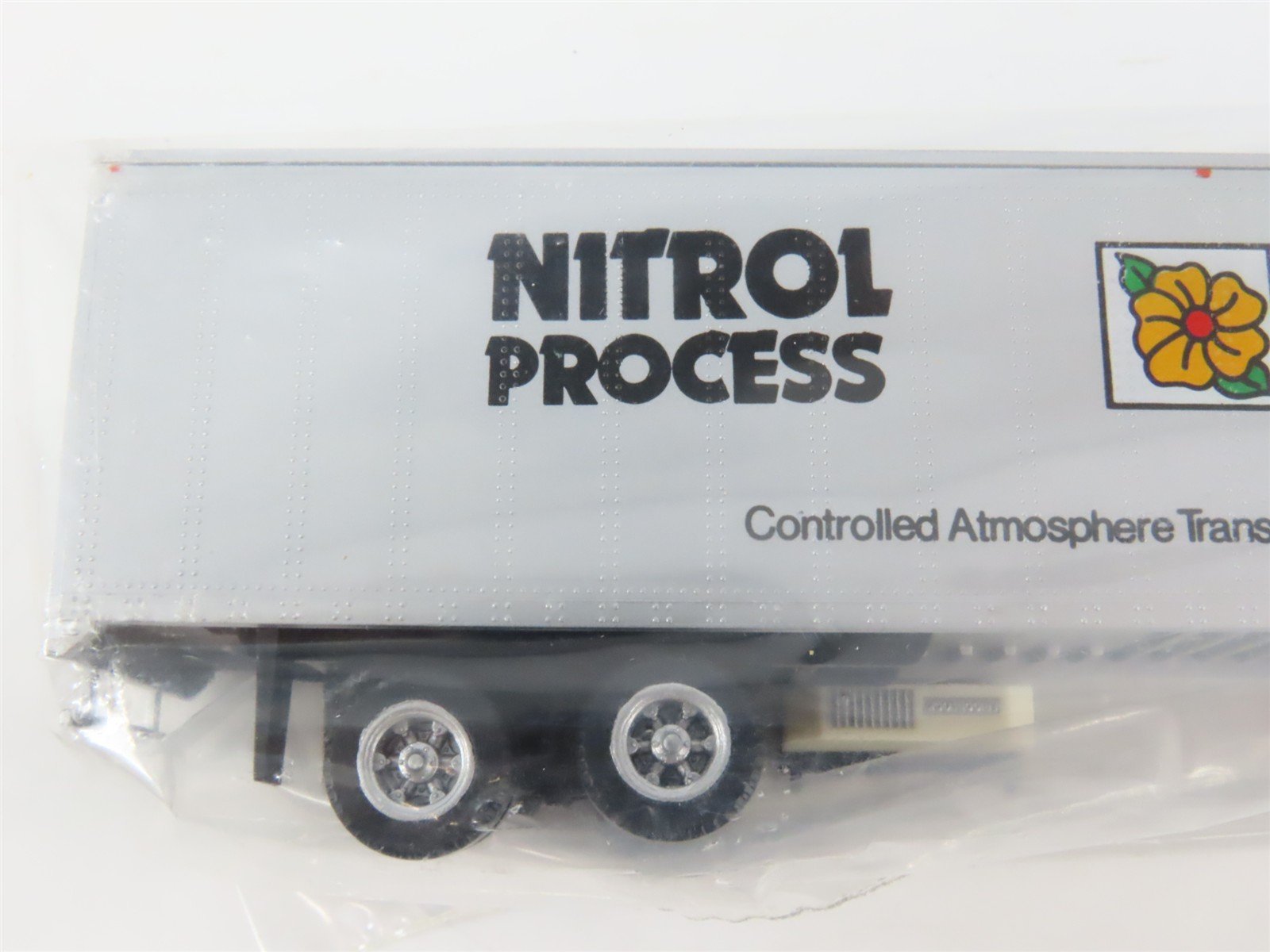 LOT of 6 HO Scale Con-Cor 0004-820101 Nitrol Process 45' Trailers