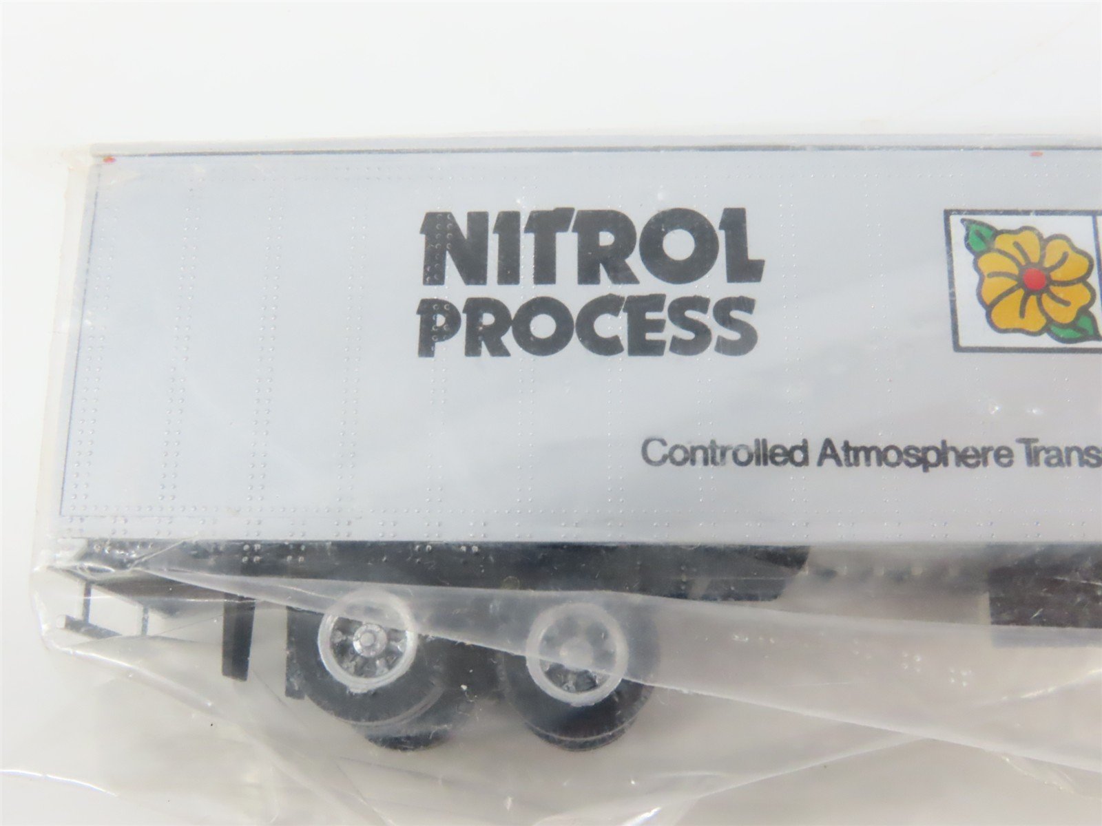 LOT of 6 HO Scale Con-Cor 0004-820101 Nitrol Process 45' Trailers