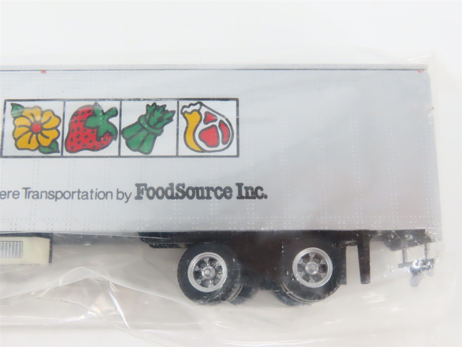 LOT of 6 HO Scale Con-Cor 0004-820101 Nitrol Process 45' Trailers