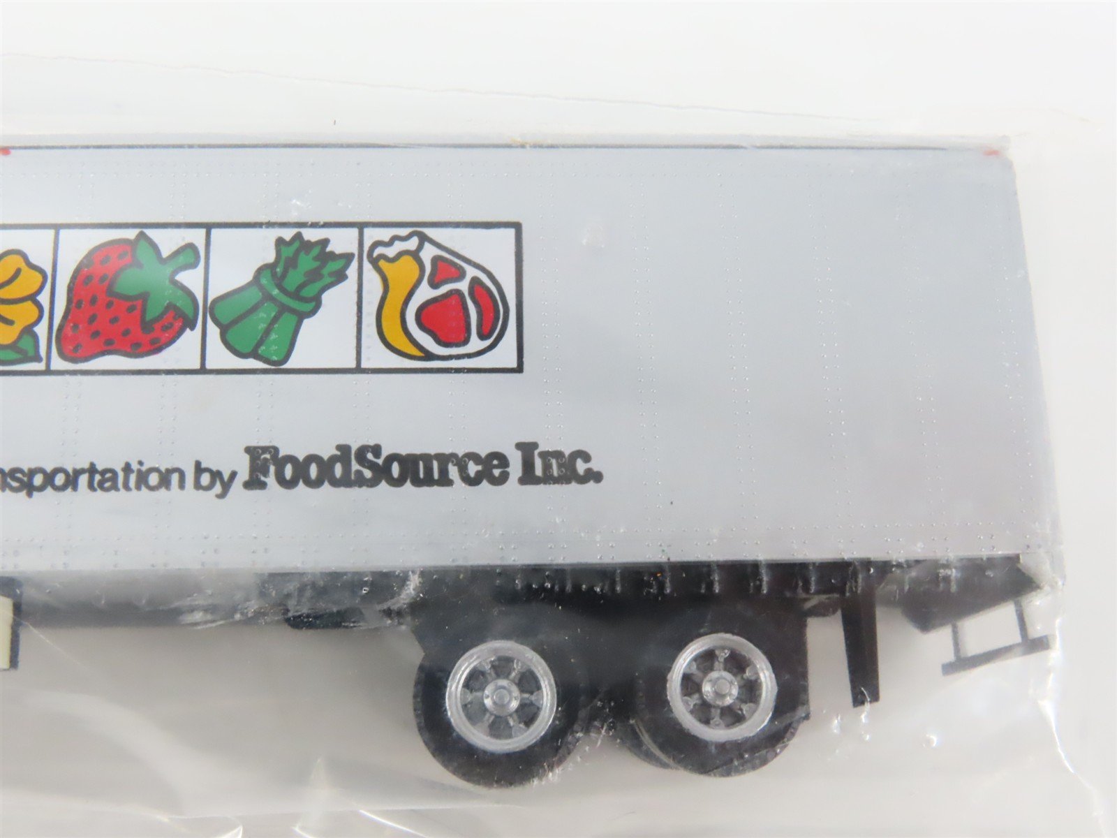 LOT of 6 HO Scale Con-Cor 0004-820101 Nitrol Process 45' Trailers