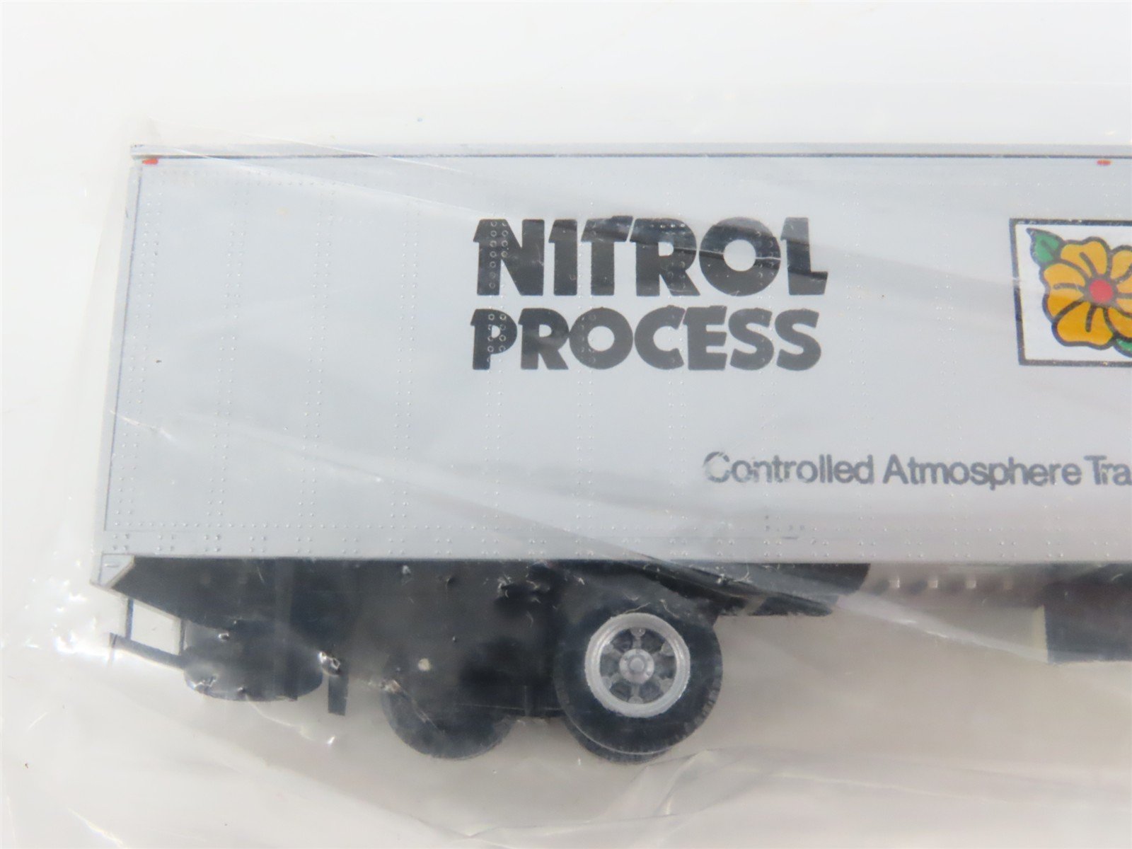 LOT of 6 HO Scale Con-Cor 0004-820101 Nitrol Process 45' Trailers