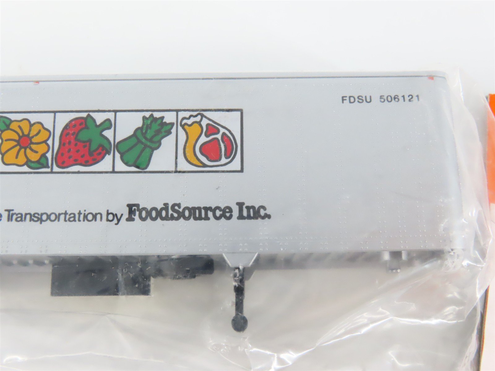 LOT of 6 HO Scale Con-Cor 0004-820101 Nitrol Process 45' Trailers